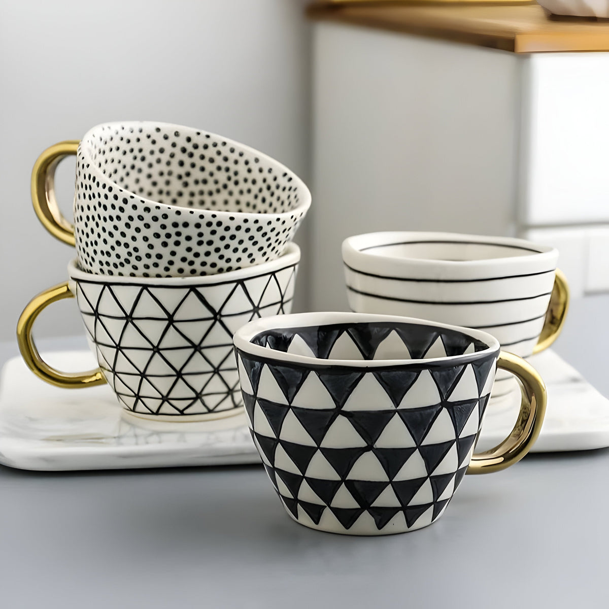Taza de cerámica con diseño geométrico – Elegante y moderna | Ideal para café o té