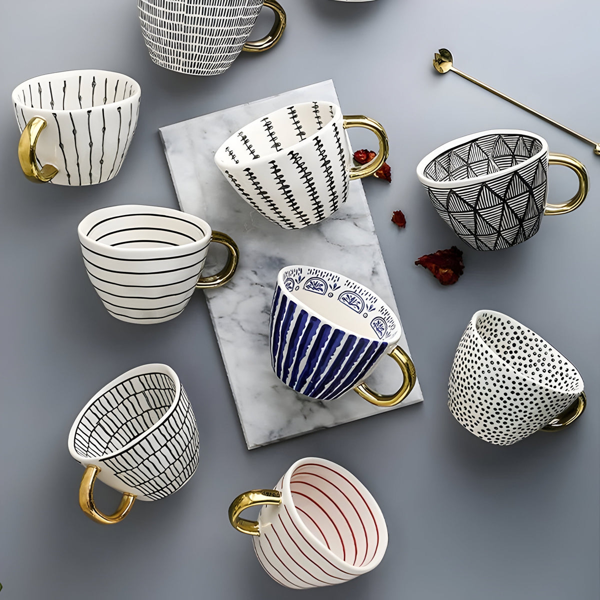 Taza de cerámica con diseño geométrico – Elegante y moderna | Ideal para café o té