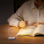 Lámpara de lectura LED flexible con clip y posibilidad de carga USB luz cálida compacta