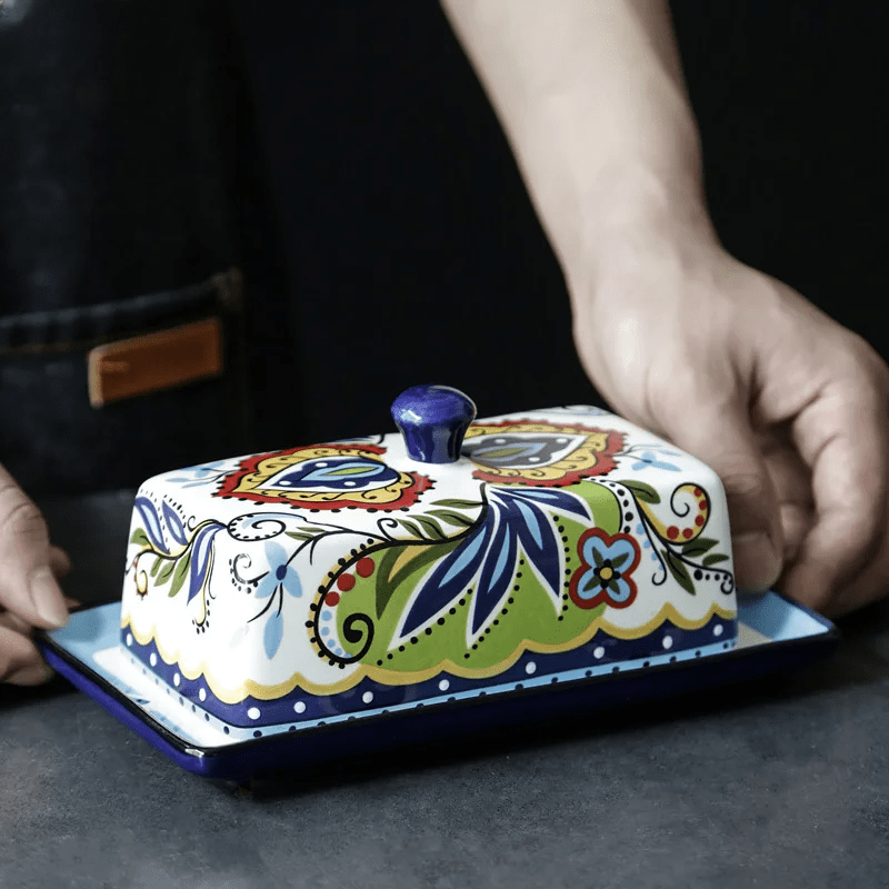 RusticBloom | Plato de mantequilla artístico con patrón de flores pintado a mano