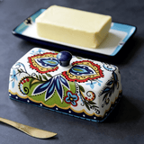 RusticBloom | Plato de mantequilla artístico con patrón de flores pintado a mano