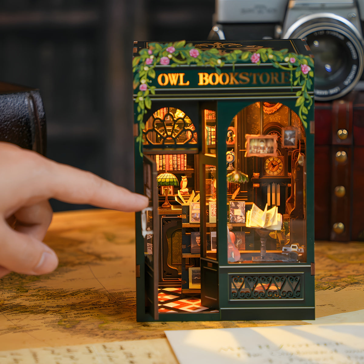 Miniatura de Librería de Búhos DIY – Kit de Madera 3D con Iluminación para Decoración Creativa