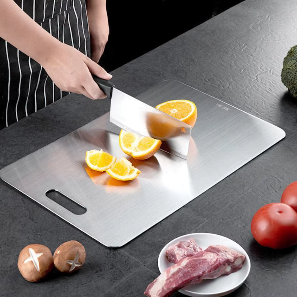 Royallure Titanio Tabla de Cortar Mejorada - Duradera, Doble Lado, Superficie Segura de Grado Alimenticio para Cocina y Uso al Aire Libre