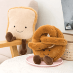 Suave peluche de pan en formas juguetonas para niños y adultos