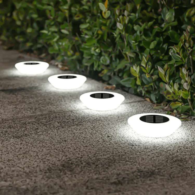 Luces de Jardín SunBeam – Resistentes a la Óxido, Alimentadas por Solar y Preparadas para el Clima