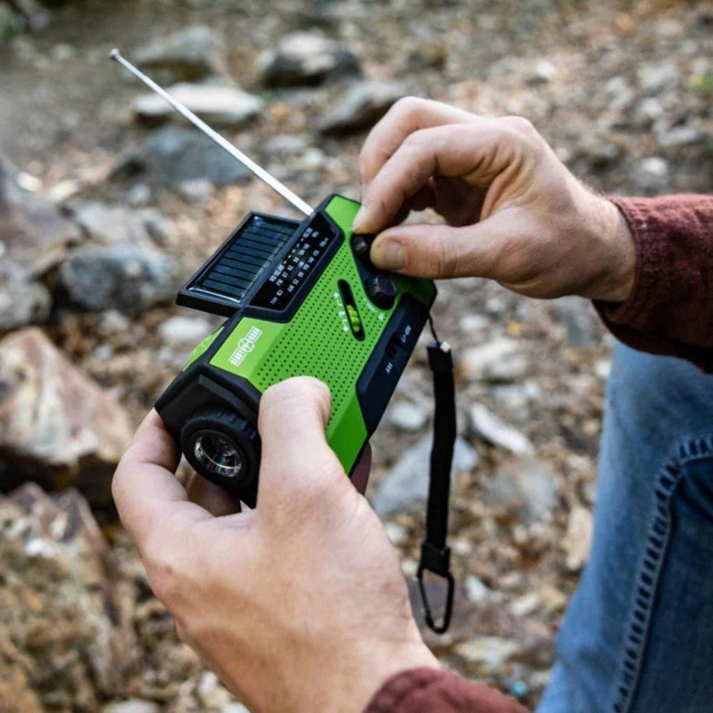 SurviveLite – Radio de Emergencia Solar con Batería de 4000mAh